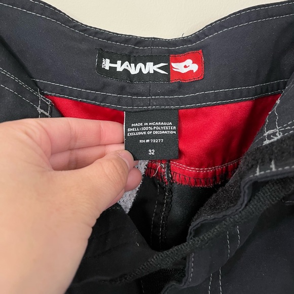 Tony Hawk Gray Red Detail Board Shorts - Picture 5 of 8